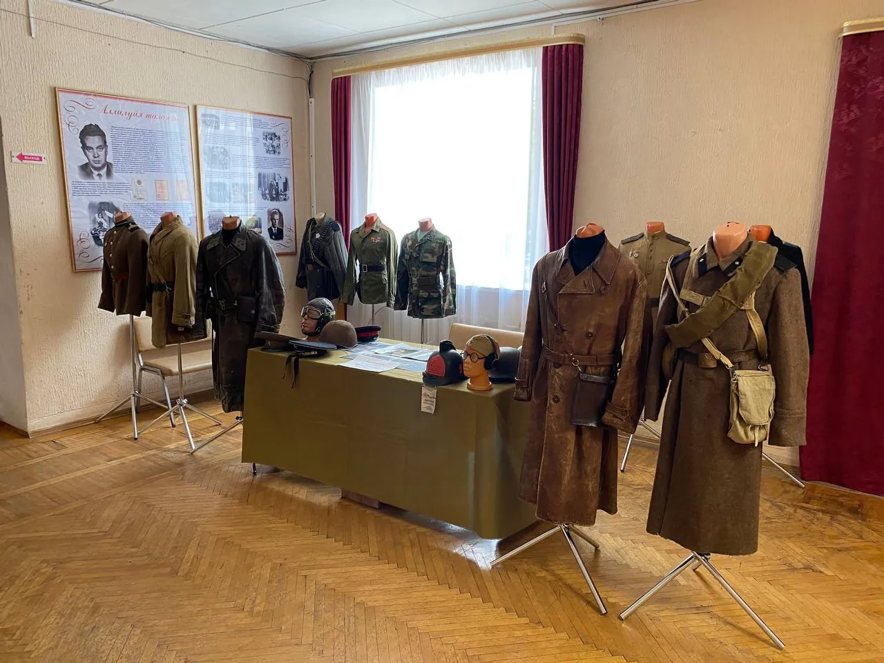 В Белорецке к приезду творческих фронтовых бригад открыли передвижную выставку