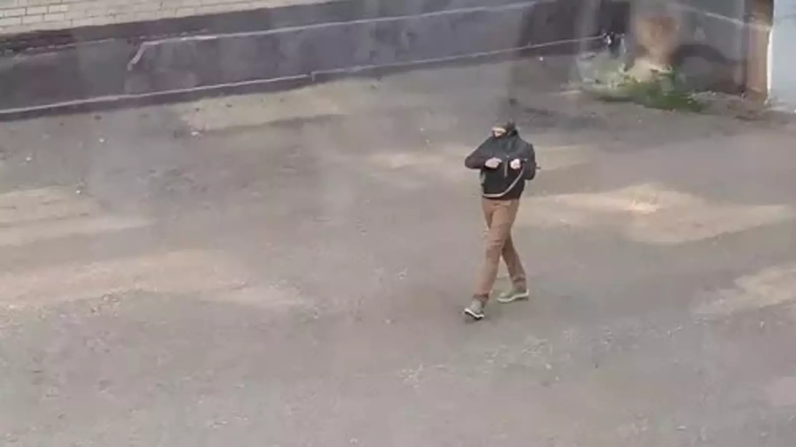 Автоматчика в маске заметили в школе в Башкирии