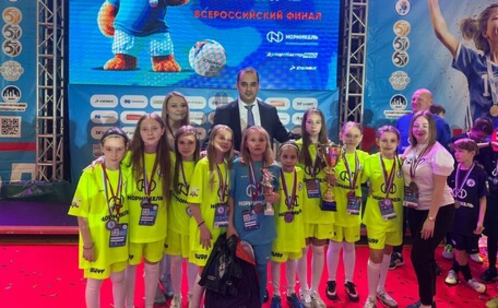 Бирские футболистки стали бронзовыми призерами Всероссийских соревнований "Мини-футбол в школу"
