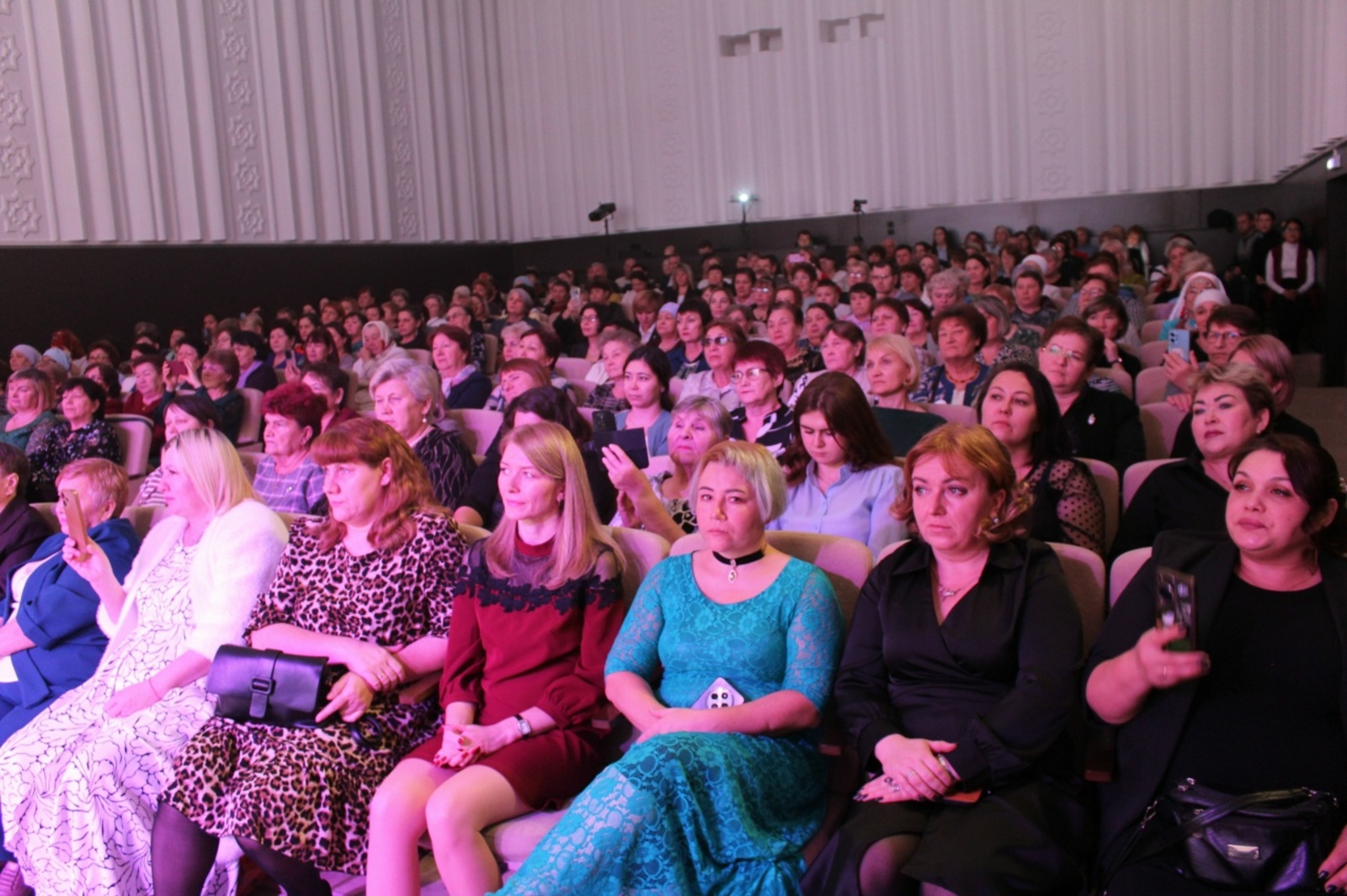 Матерей Стерлитамакского района поздравили с праздником