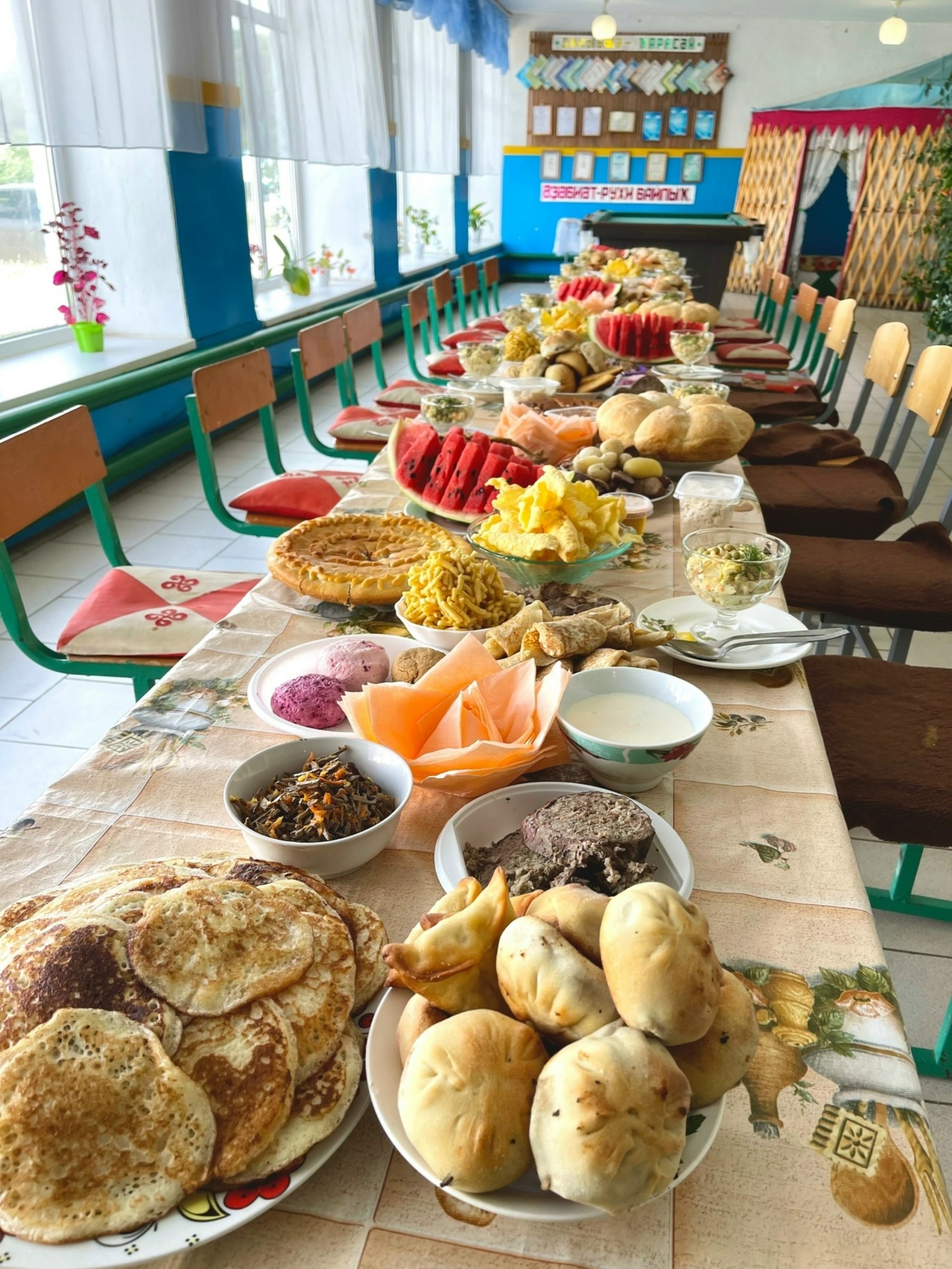 Золотые рыбки, круглогодичные глемпинги и дикие кабаны.