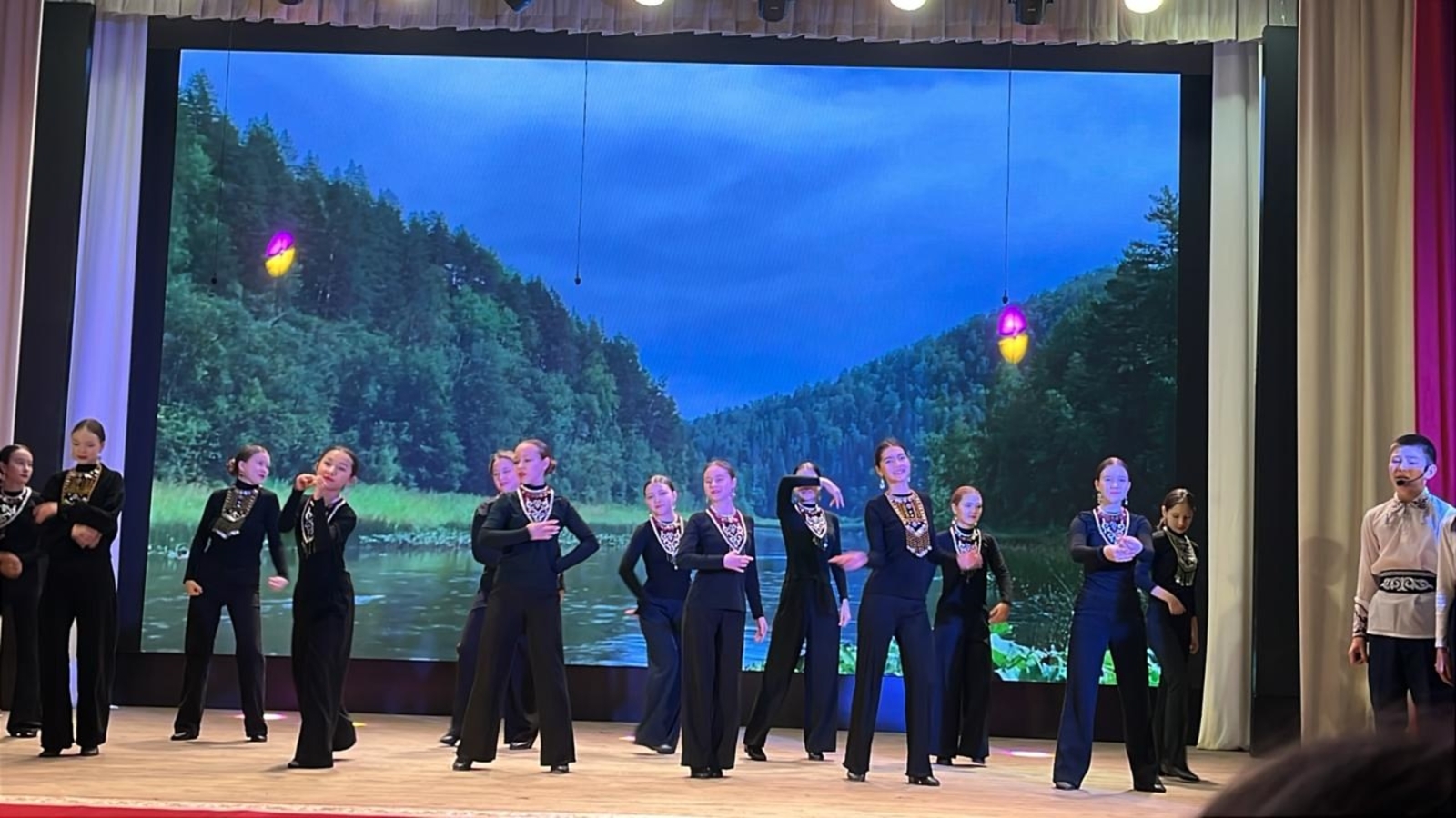 Сегодня Зианчуринский район празднует юбилей – 95 лет родному району