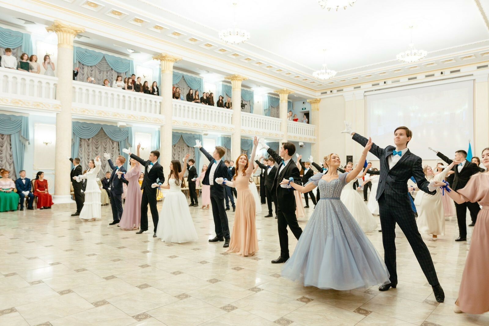 В Янауле прошла встреча волонтёров по пошиву антидроновых одеял