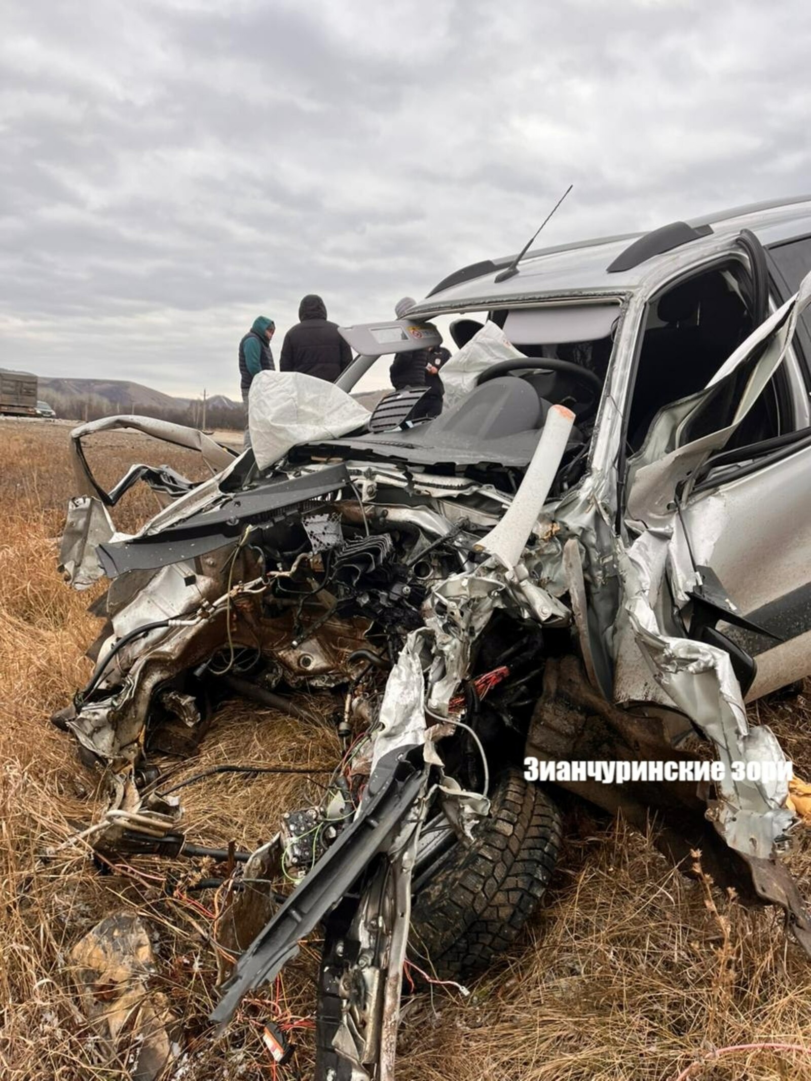 В Башкирии  в лобовом столкновении "Гранты" и грузовика погиб человек