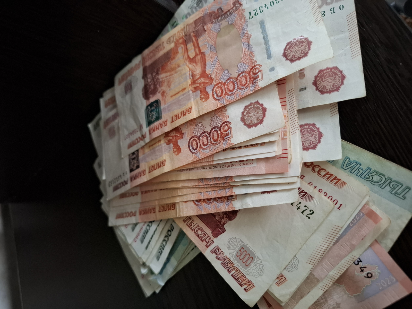 Мошенники в Салавате похитили 7,4 млн рублей у матери погибшего военнослужащего