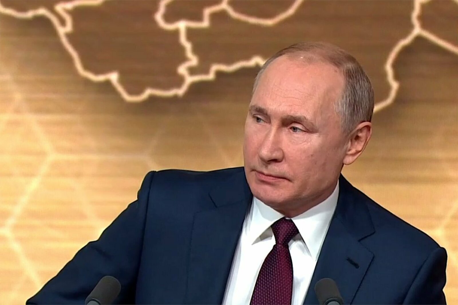 Путин назвал заботу о благополучии подрастающего поколения общенациональной задачей