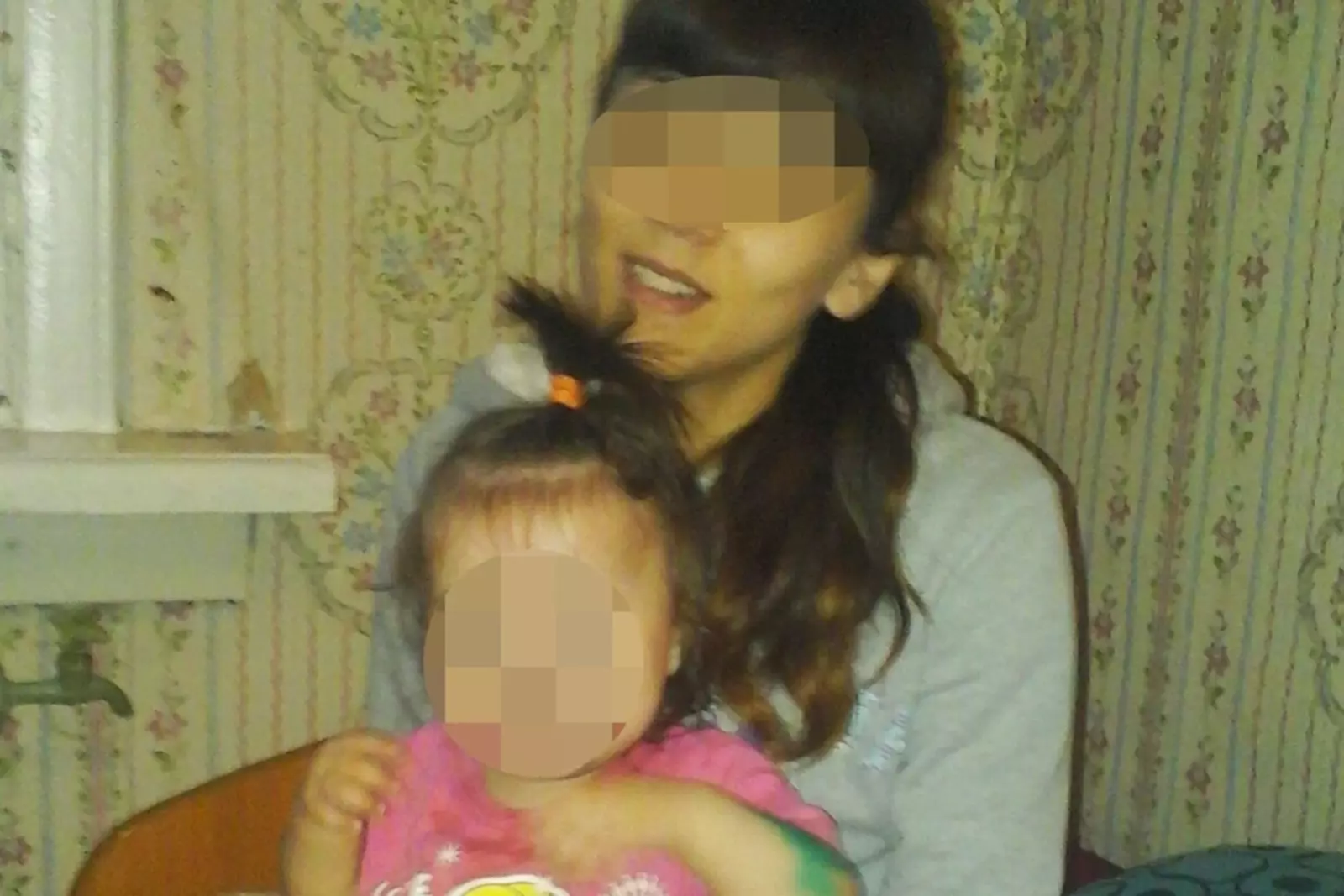 «Мама тяжело переживает»: утонувшая в луже девочка из Башкирии играла на улице с братьями и сестрами