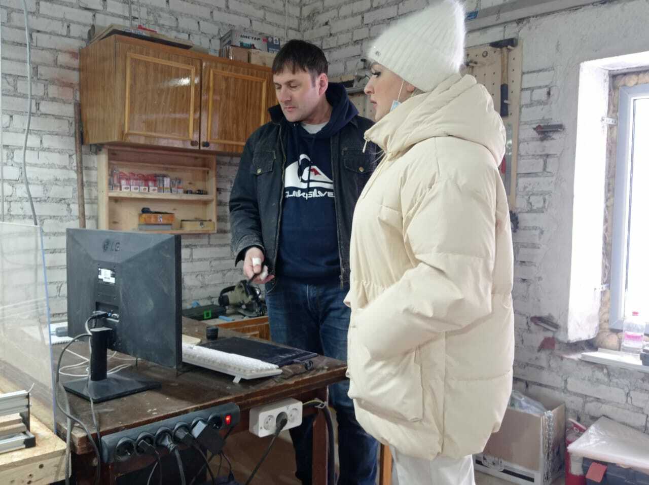Бизнес-шериф ЗАТО Межгорье посетила деревообрабатывающую мастерскую начинающих предпринимателей