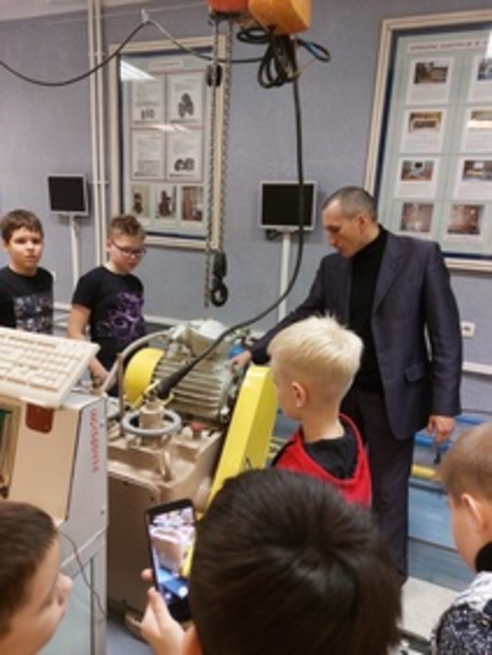 В рамках национального проекта "Наука" в г. Октябрьский организуют мастер-классы для школьников