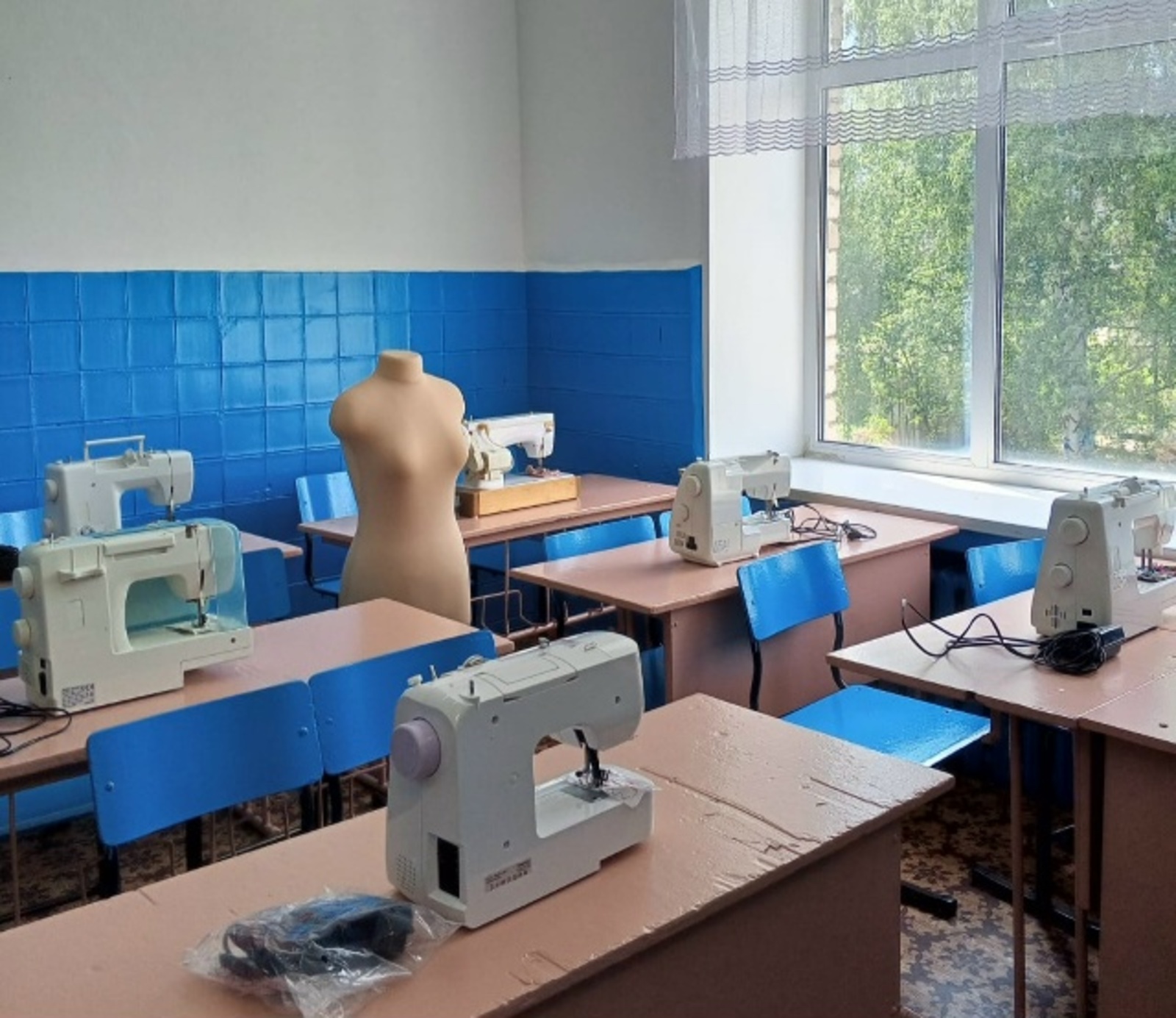 Школы Федоровского района получили новое оборудование