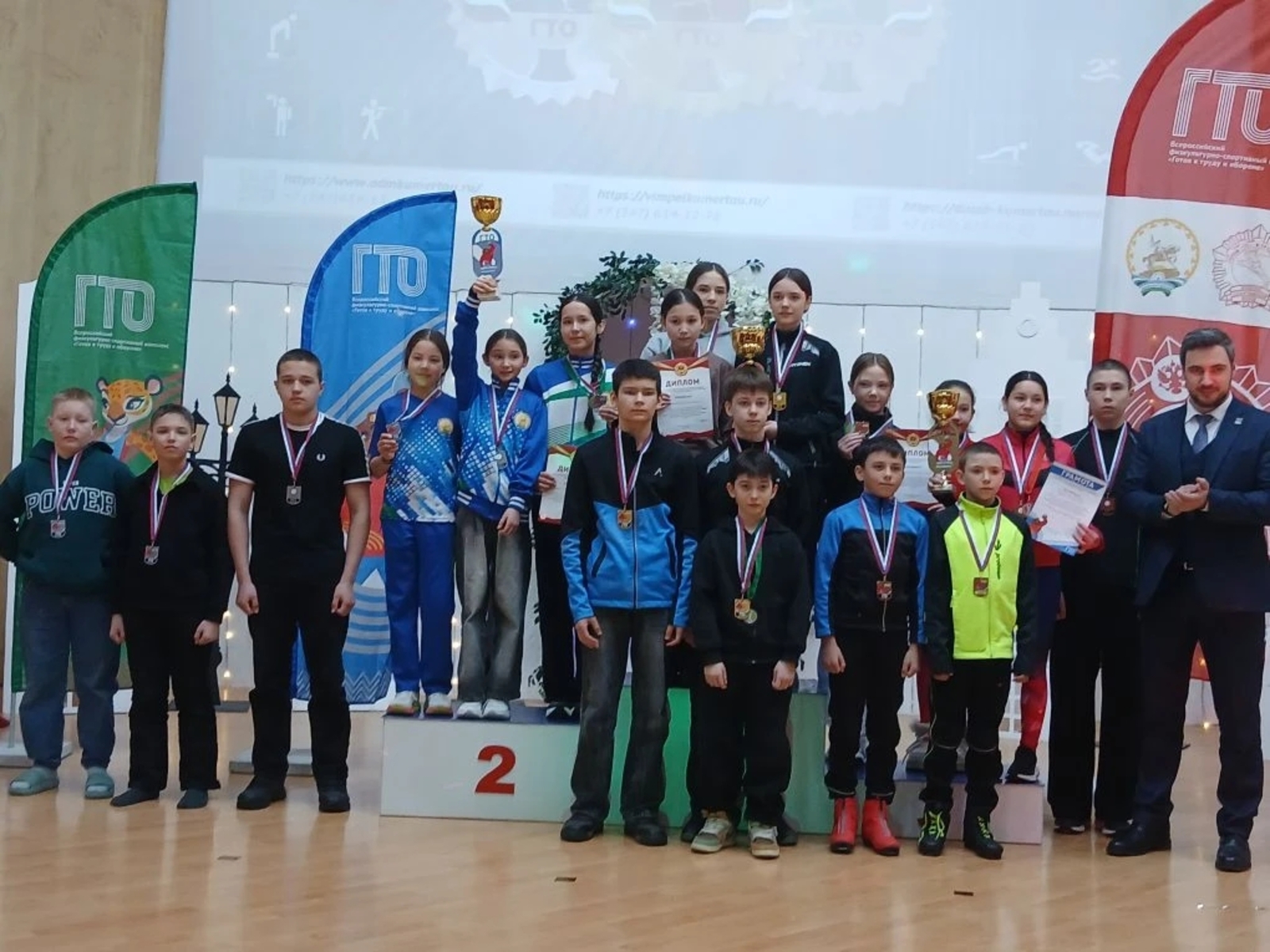 Сборная Гафурийского района завоевала серебро на Зимнем фестивале ГТО