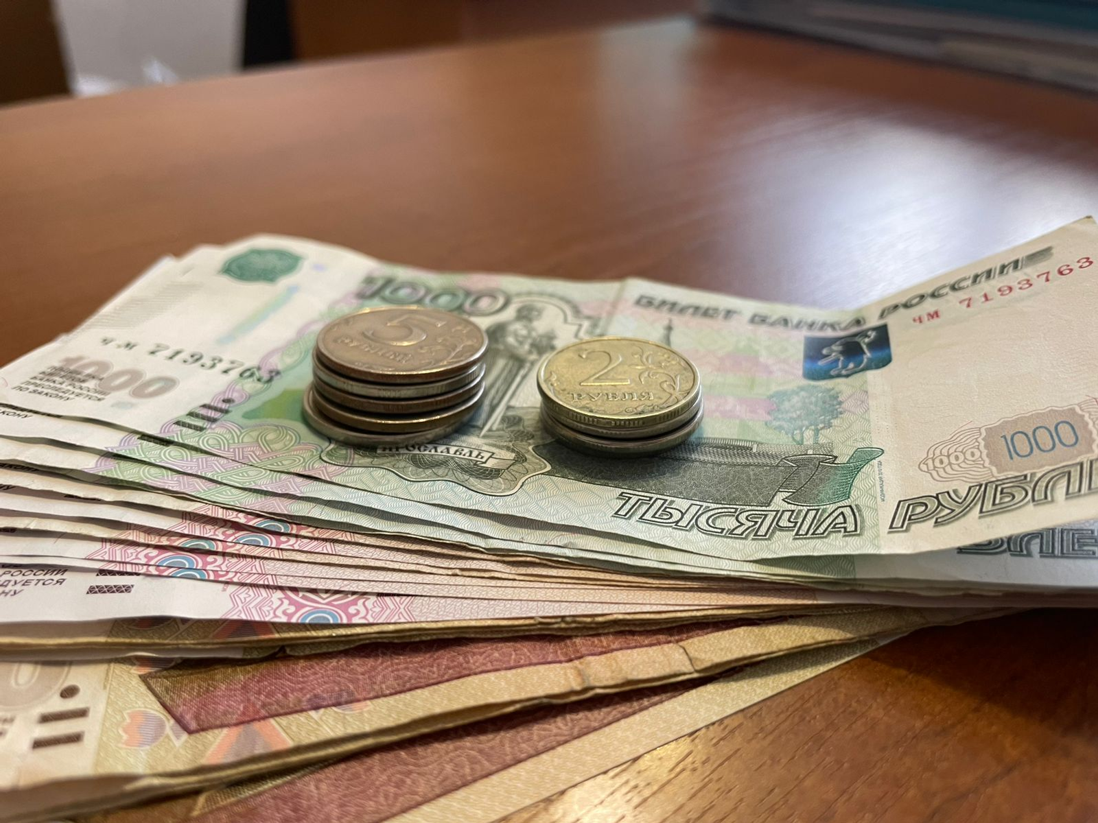 Житель Башкирии продлил договор с аферистами