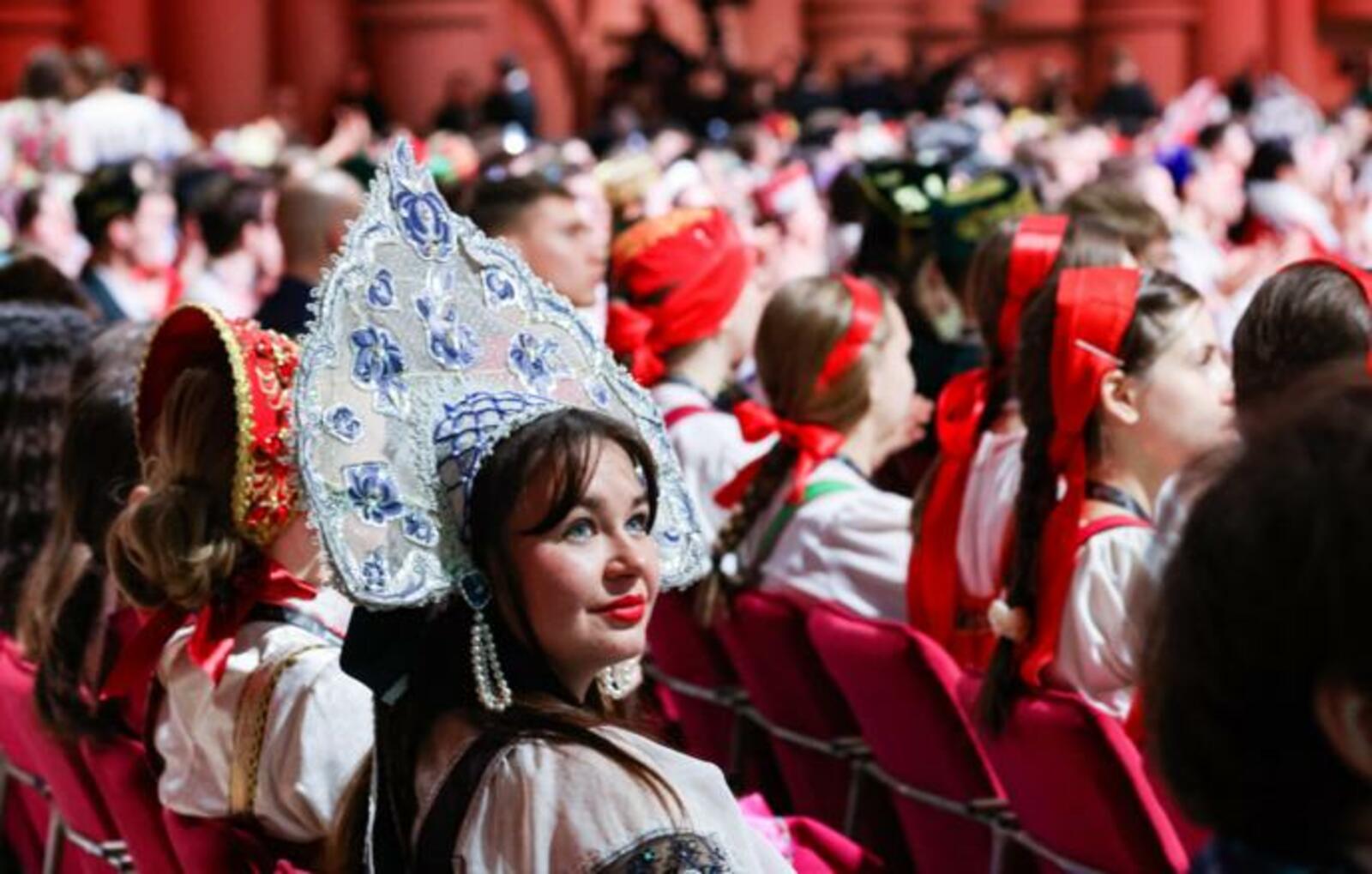 Путин объявил открытым Год единства народов России