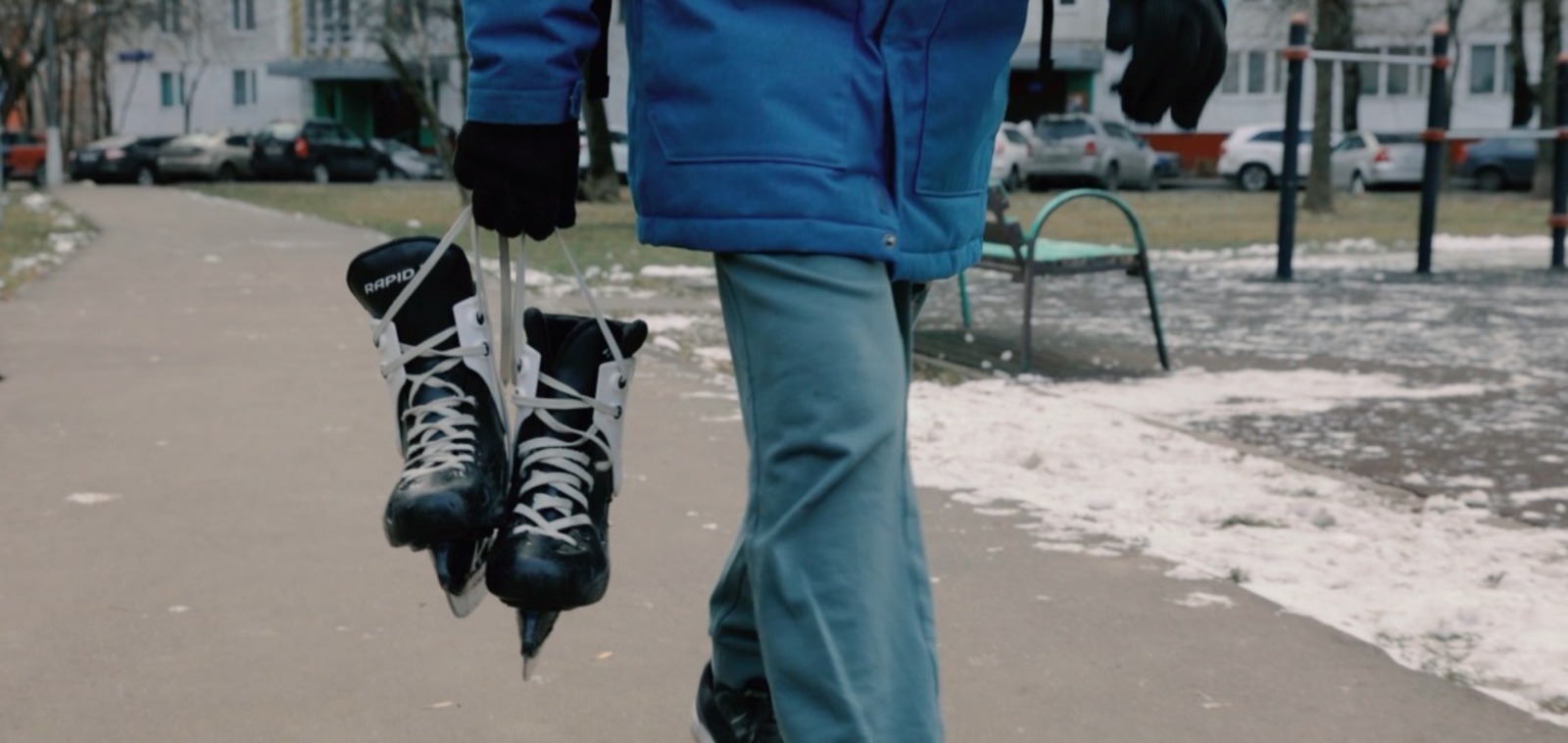 При катании на коньках необходимо соблюдать правила безопасности!